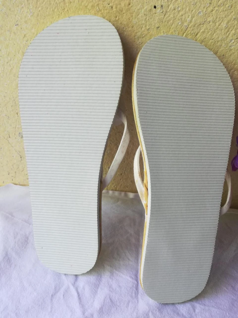 Lote de 2 pares de Chinelas com flores tamanho 40 Branca (nova) + Fúcsia – photo 17